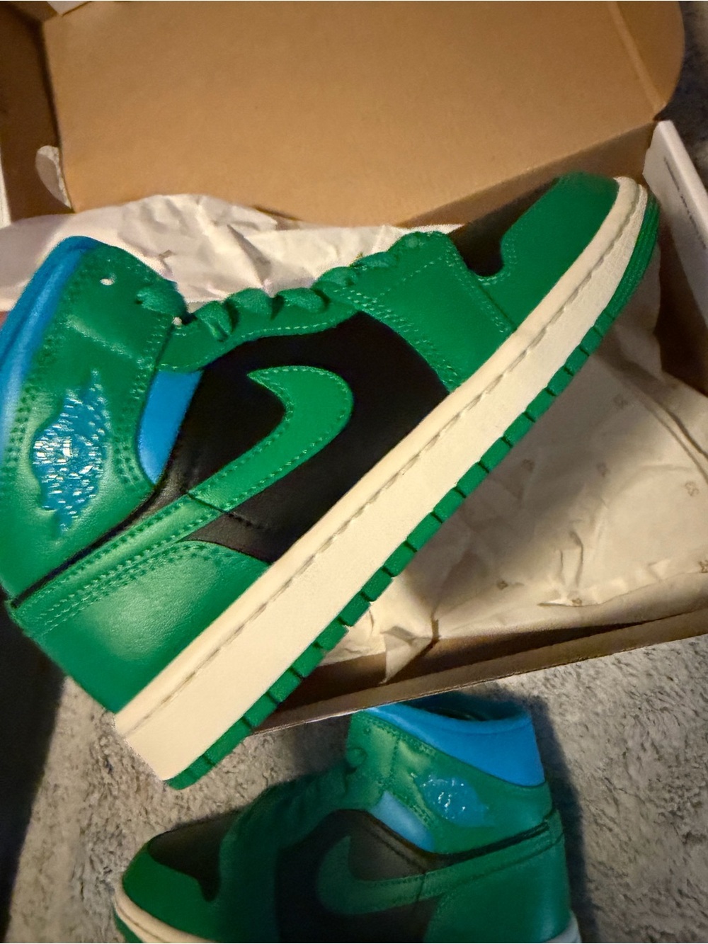 Kids Green Black High-Top Sneakers Nike